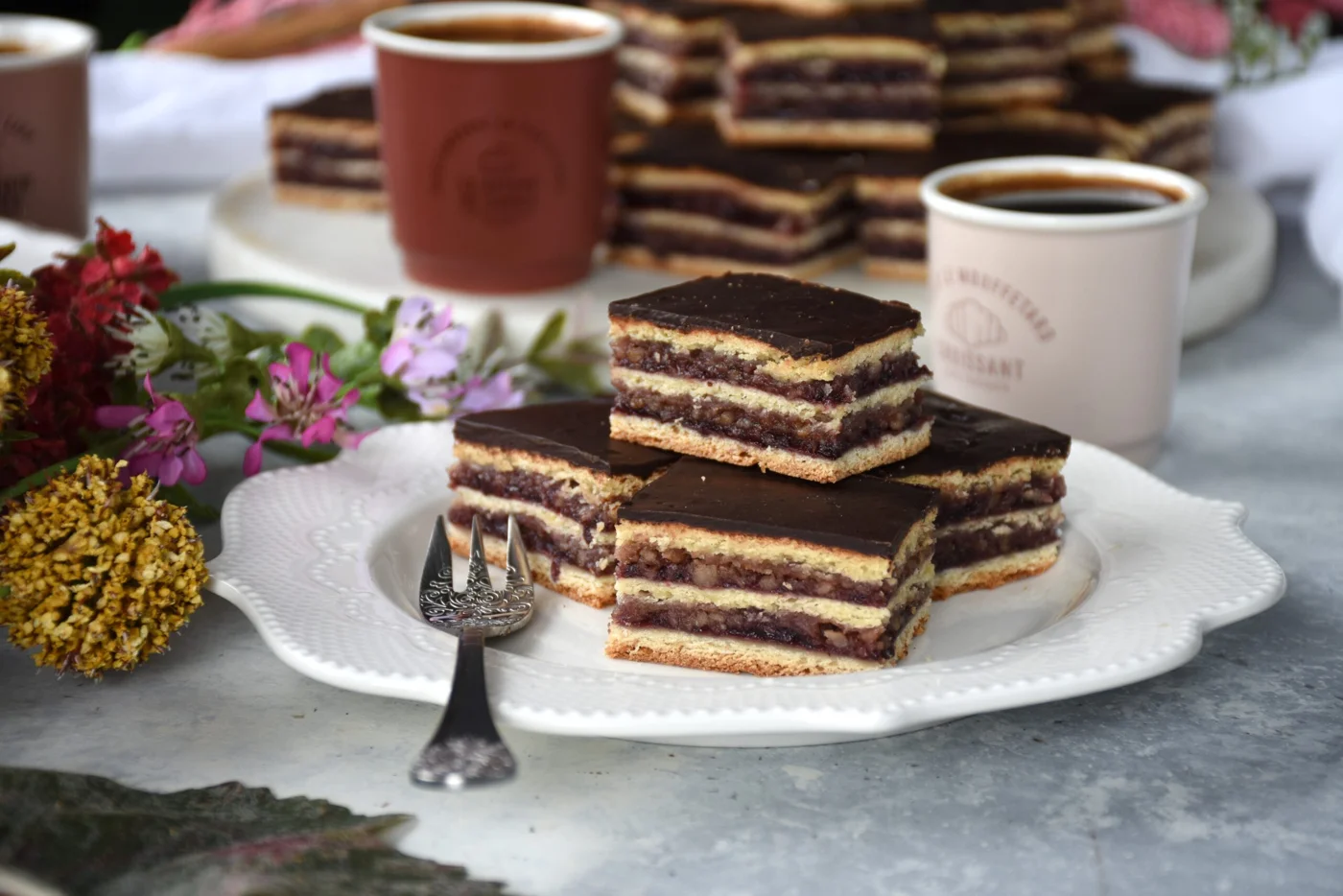 Žarbo kocke / Walnut & Jam Squares