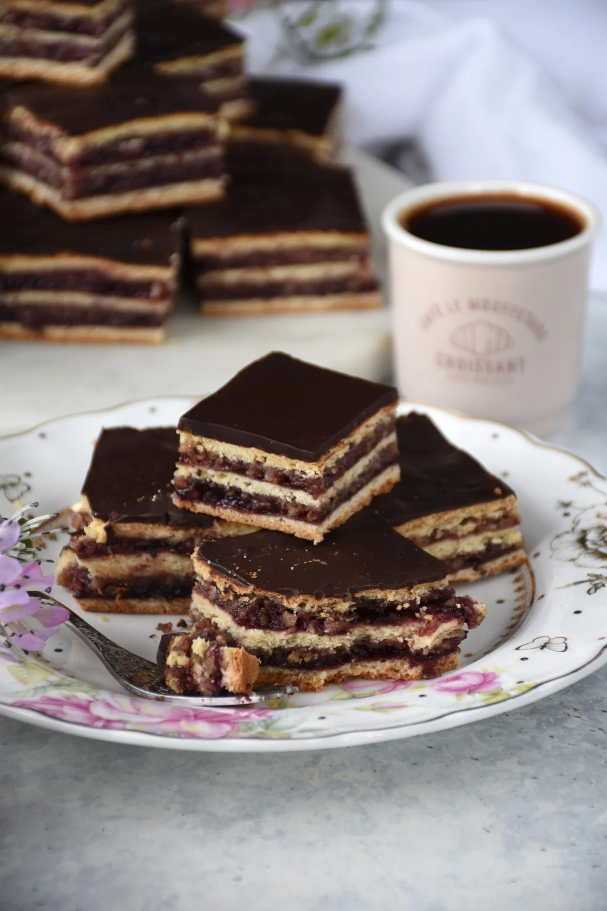 Žarbo kocke / Walnut & Jam Squares