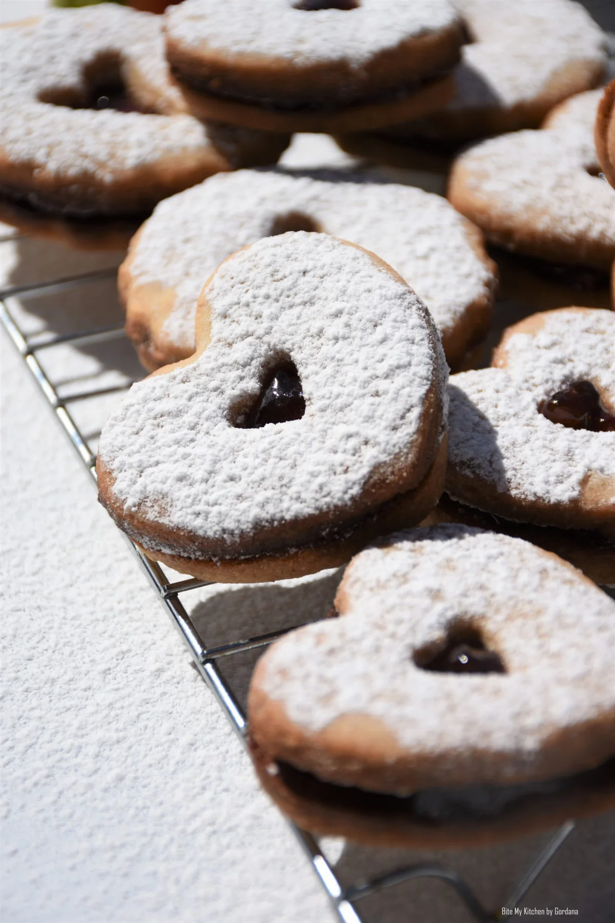 linzer cookies
