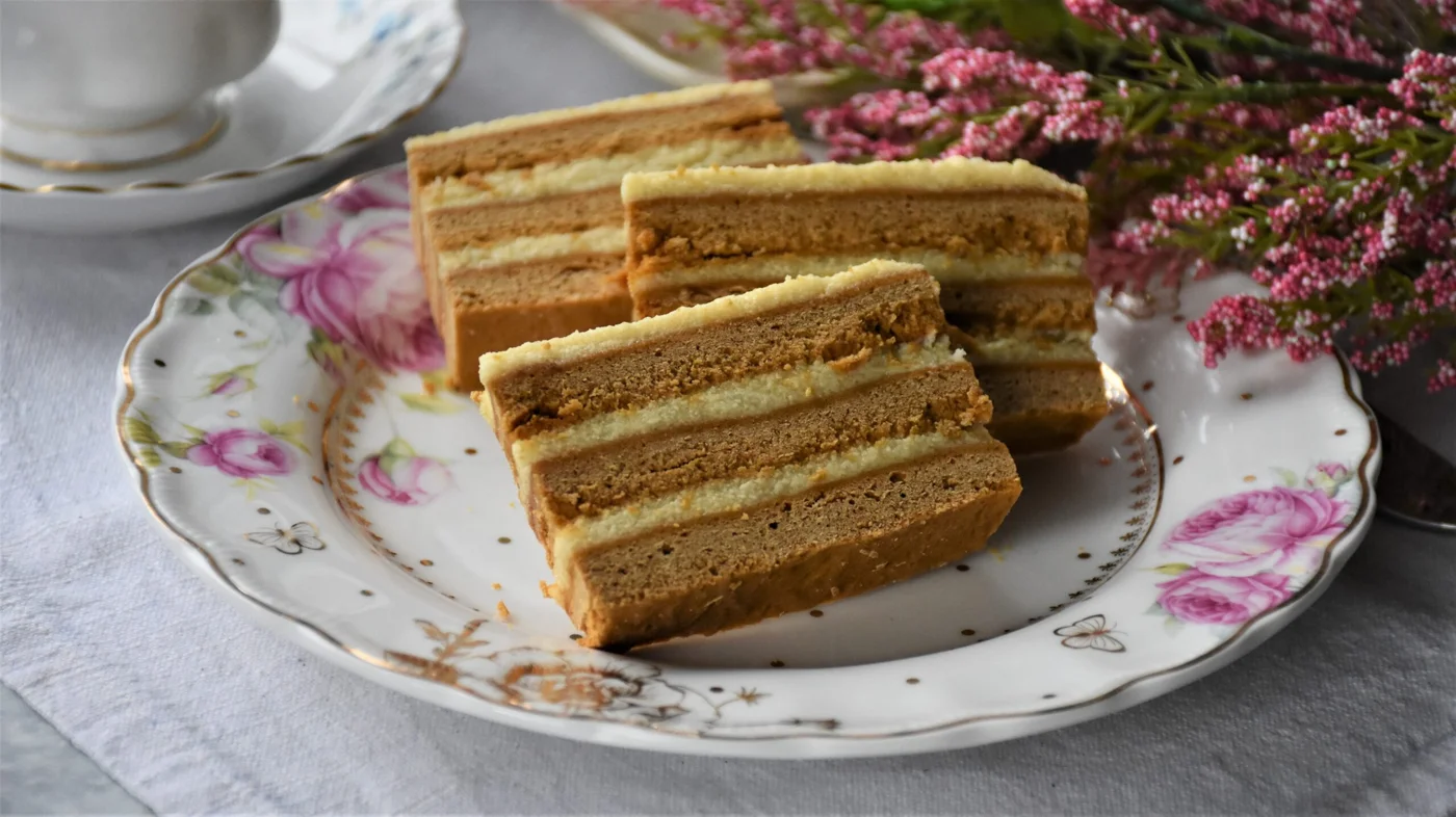 Honey Cake / Serbian Medena Pita