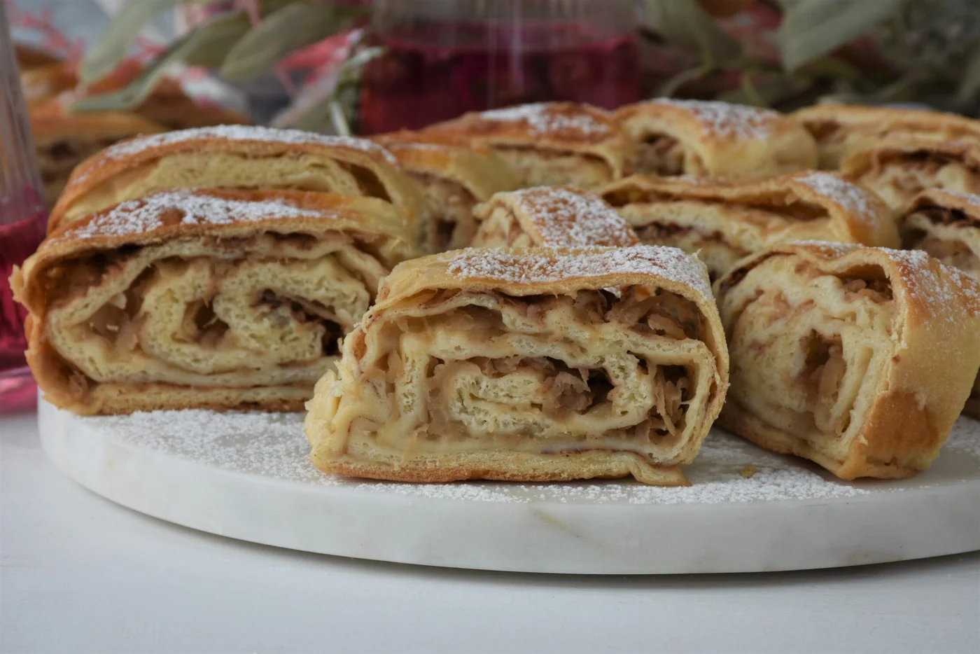 Mums Štrudla sa Jabukama / Apple Strudel