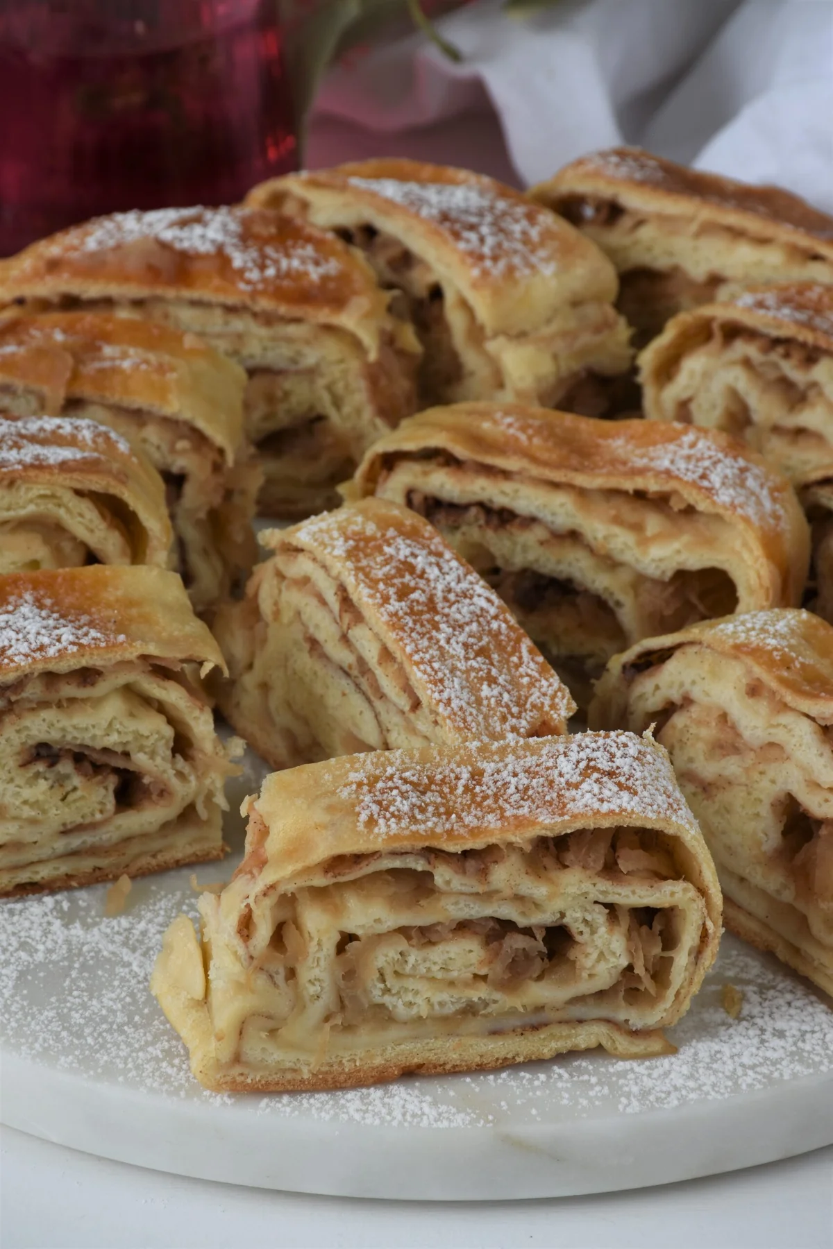 Mums Štrudla sa Jabukama / Apple Strudel