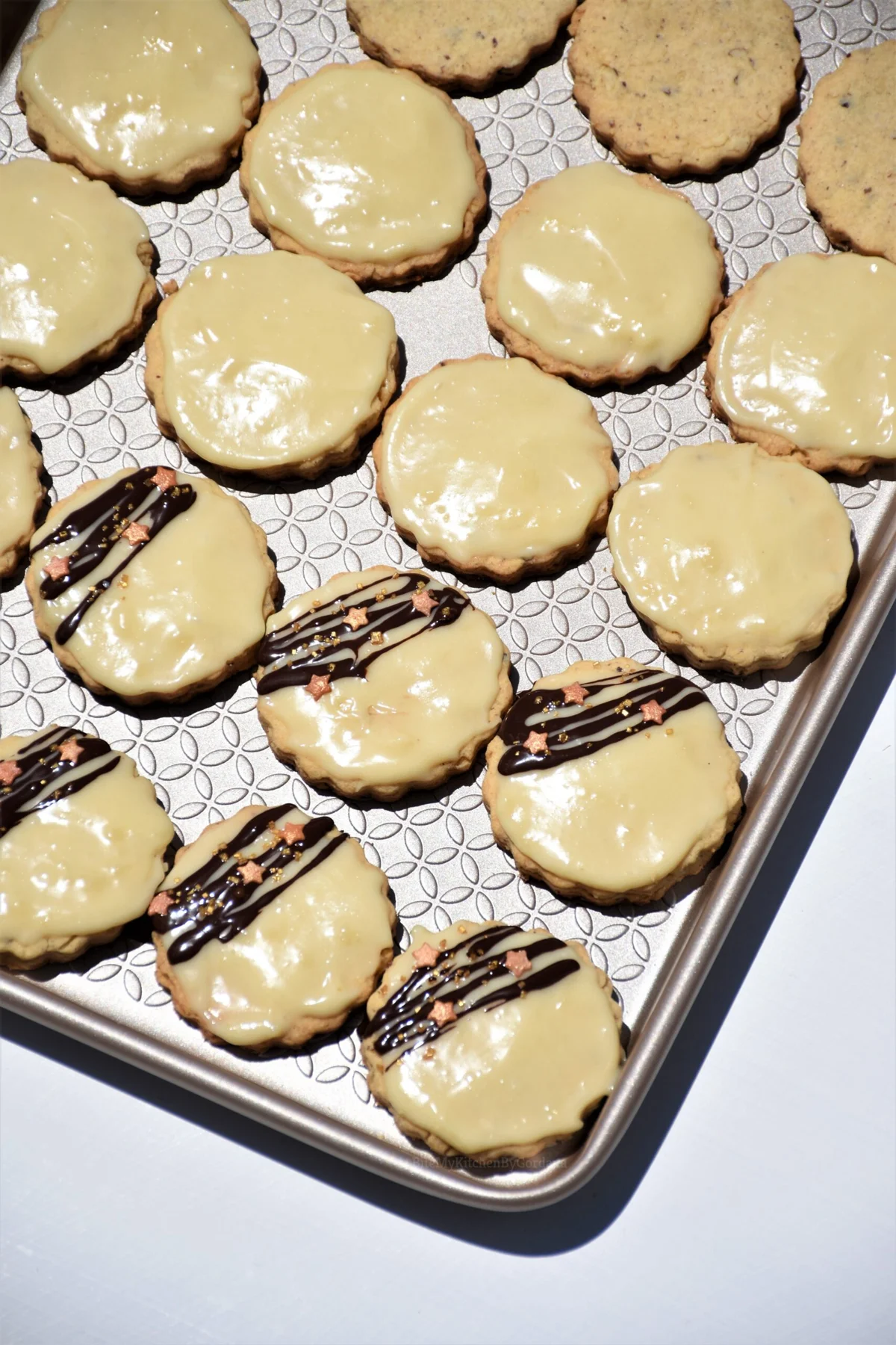 Hazelnut Cookies with White Chocolate