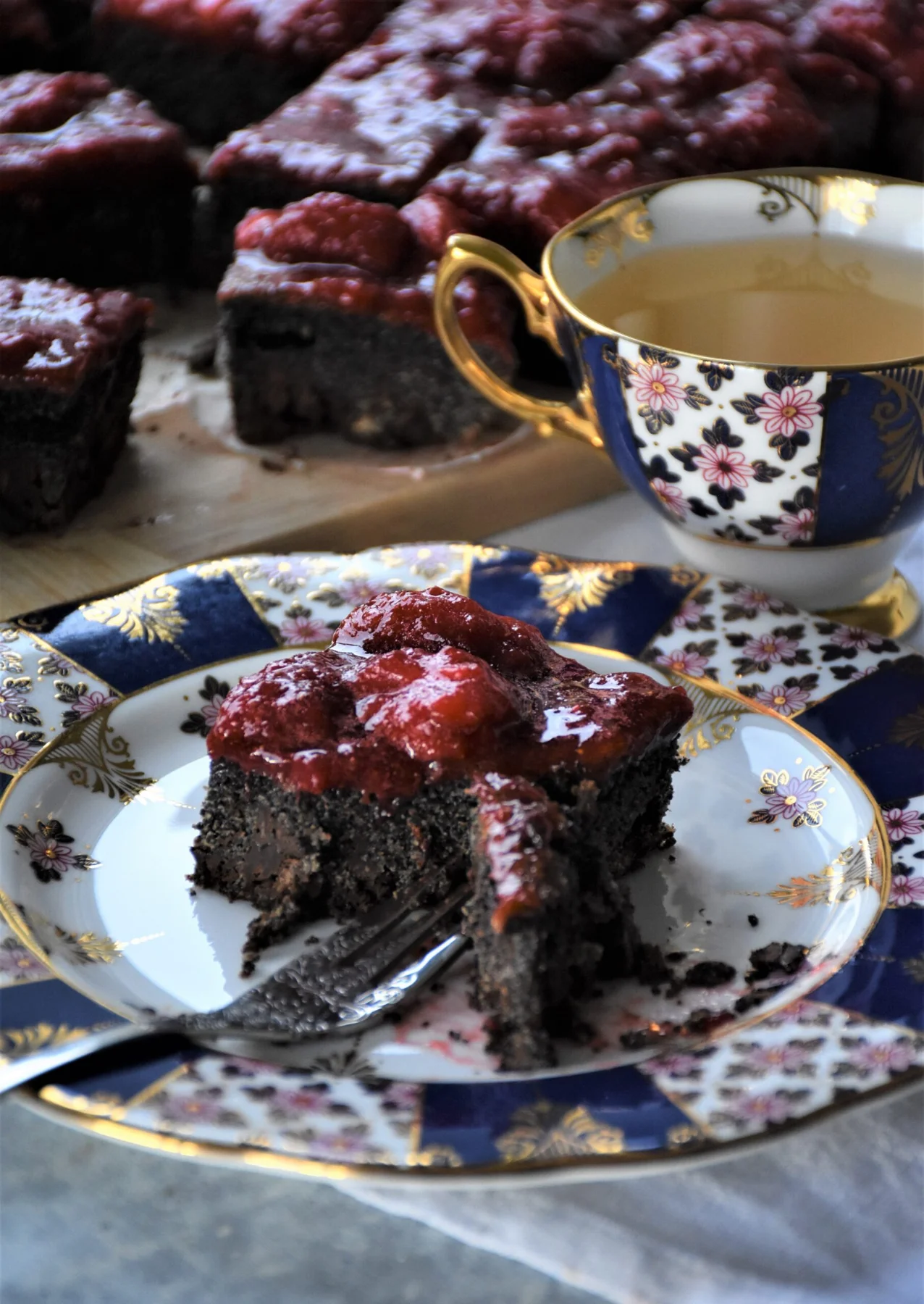 poppy seed & chocolate cake