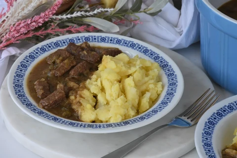 Serbian Beef Goulash / Goveđi Gulaš