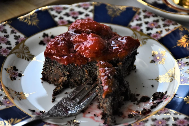 Poppy Seed & Chocolate Cake